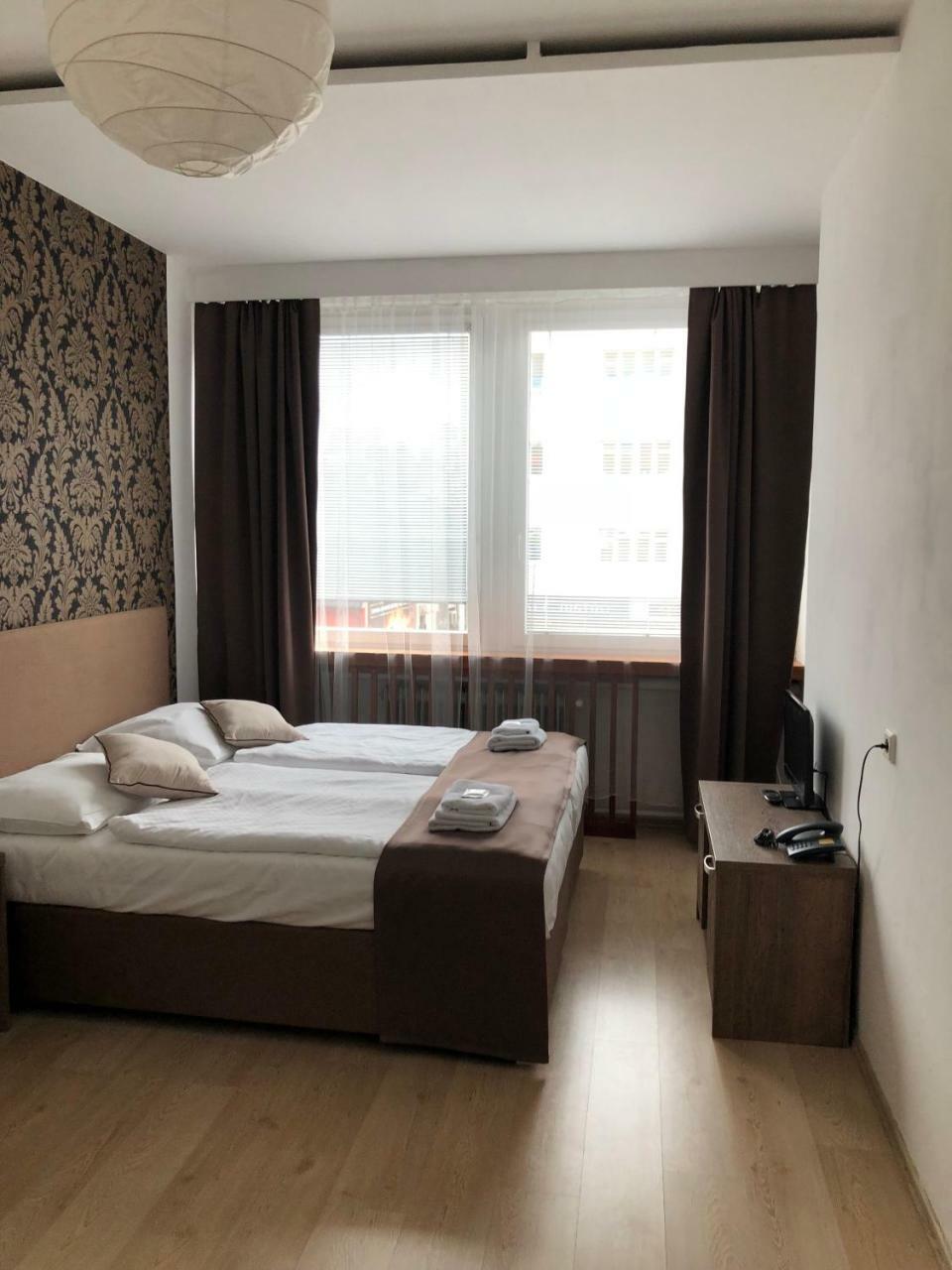 Hotel Ondras Zlín Eksteriør bilde