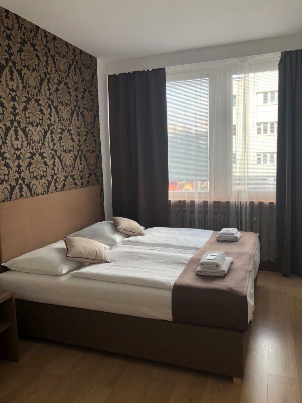 Hotel Ondras Zlín Eksteriør bilde